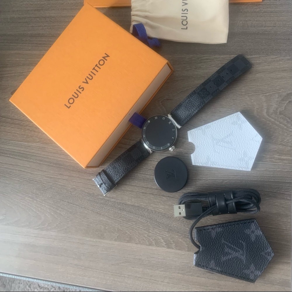 Louis Vuitton Tambour horizon monogram eclipse 42